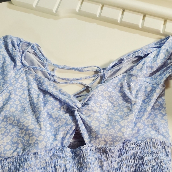 Dress - Picture 3 of 6